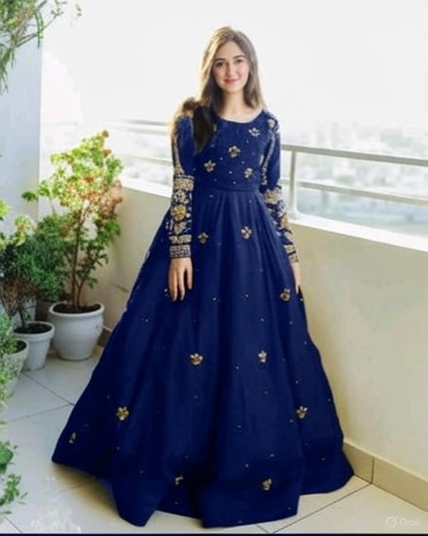 Sequence Boti With Thread Zarri Work Maxi Three Piece