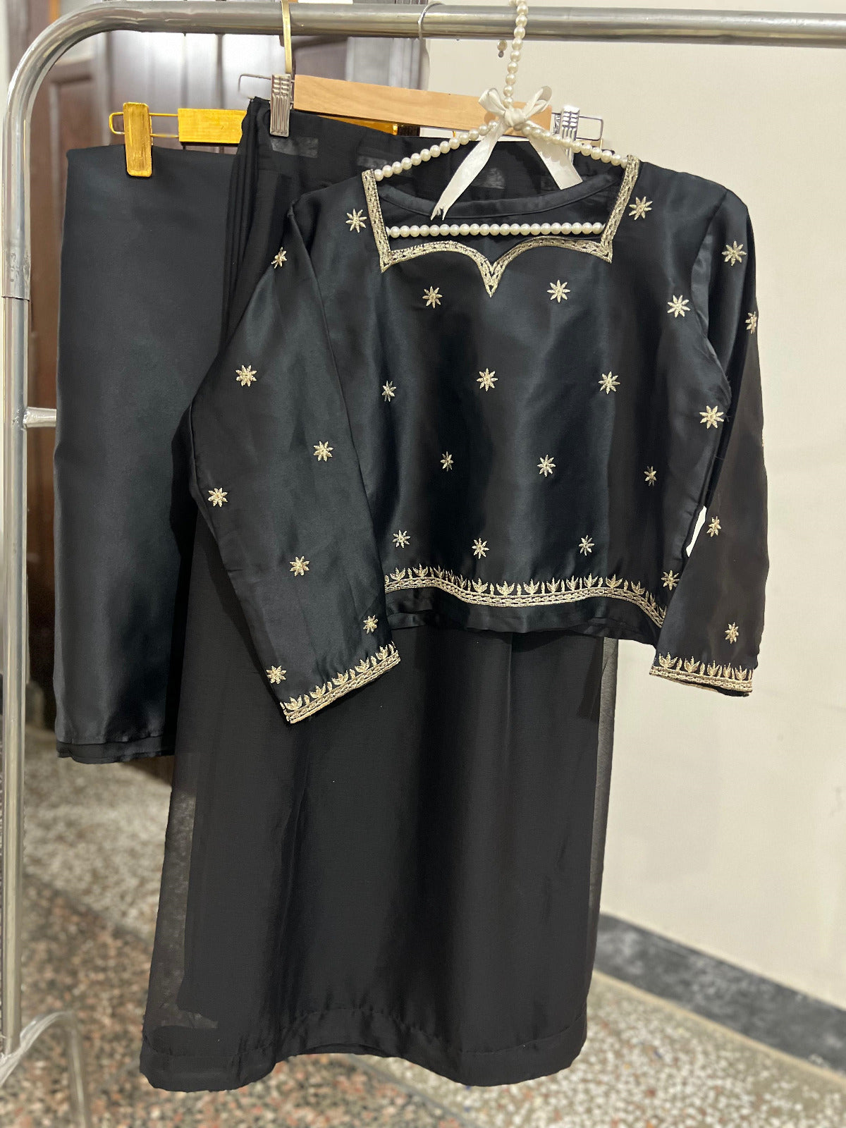 Flawless Fluidity Chiffon Saari