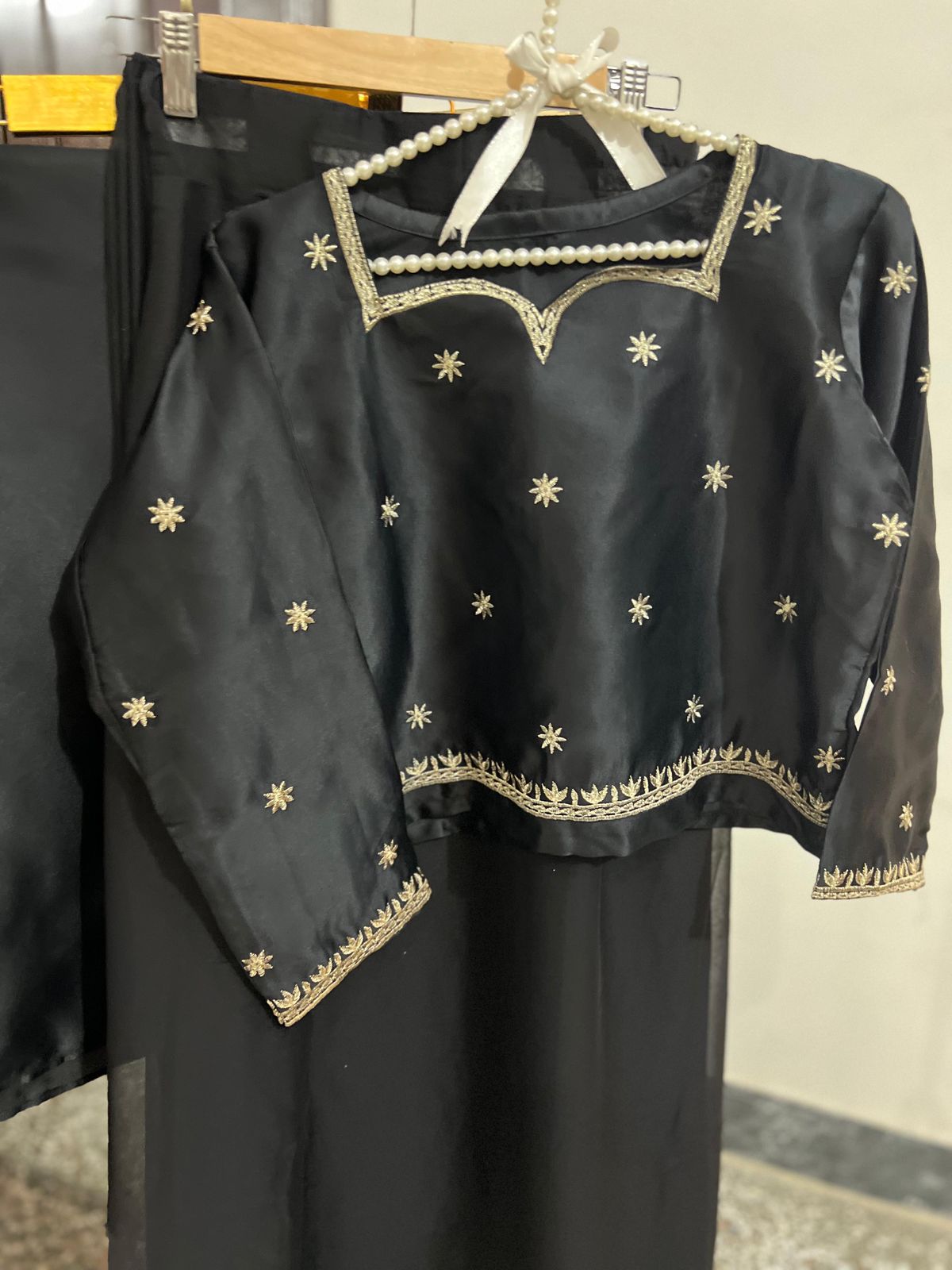 Flawless Fluidity Chiffon Saari