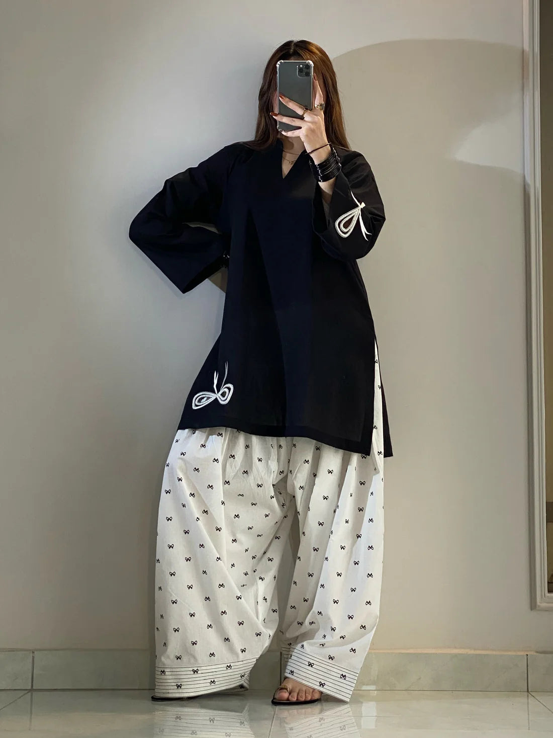 Bold in Black: Contemporary Ethnic Two-Piece Farshi Shalwar