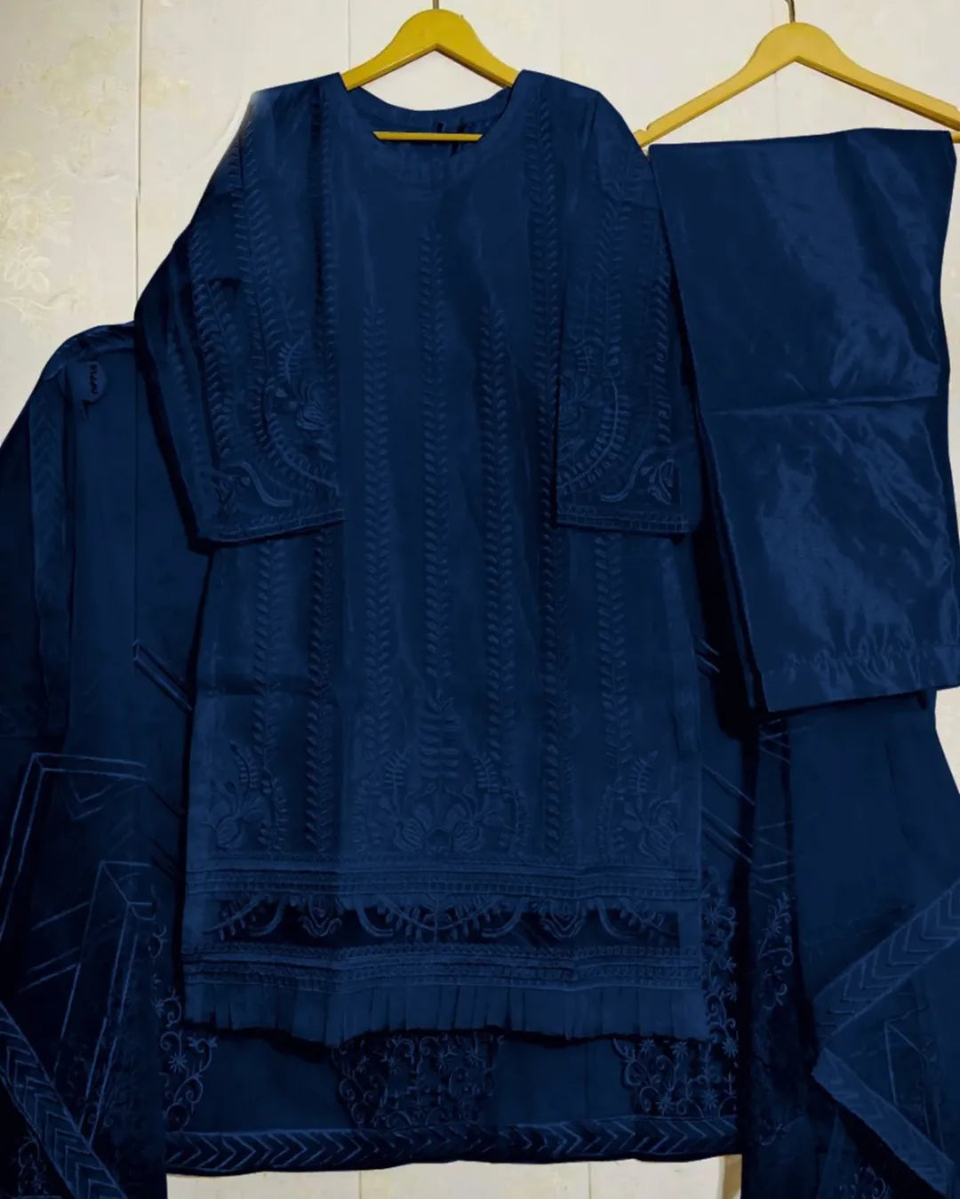 Thread Floral Embroidery Work On Shirt With Embroidered Dupatta