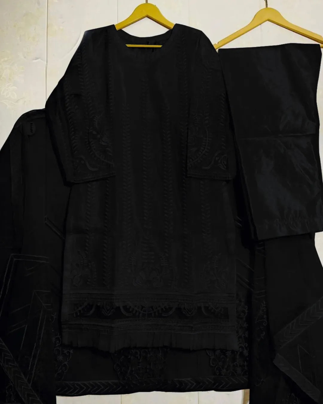 Thread Floral Embroidery Work On Shirt With Embroidered Dupatta